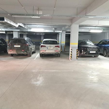 Appartement Airport 24&24 Car Parking à Chişinău Extérieur photo